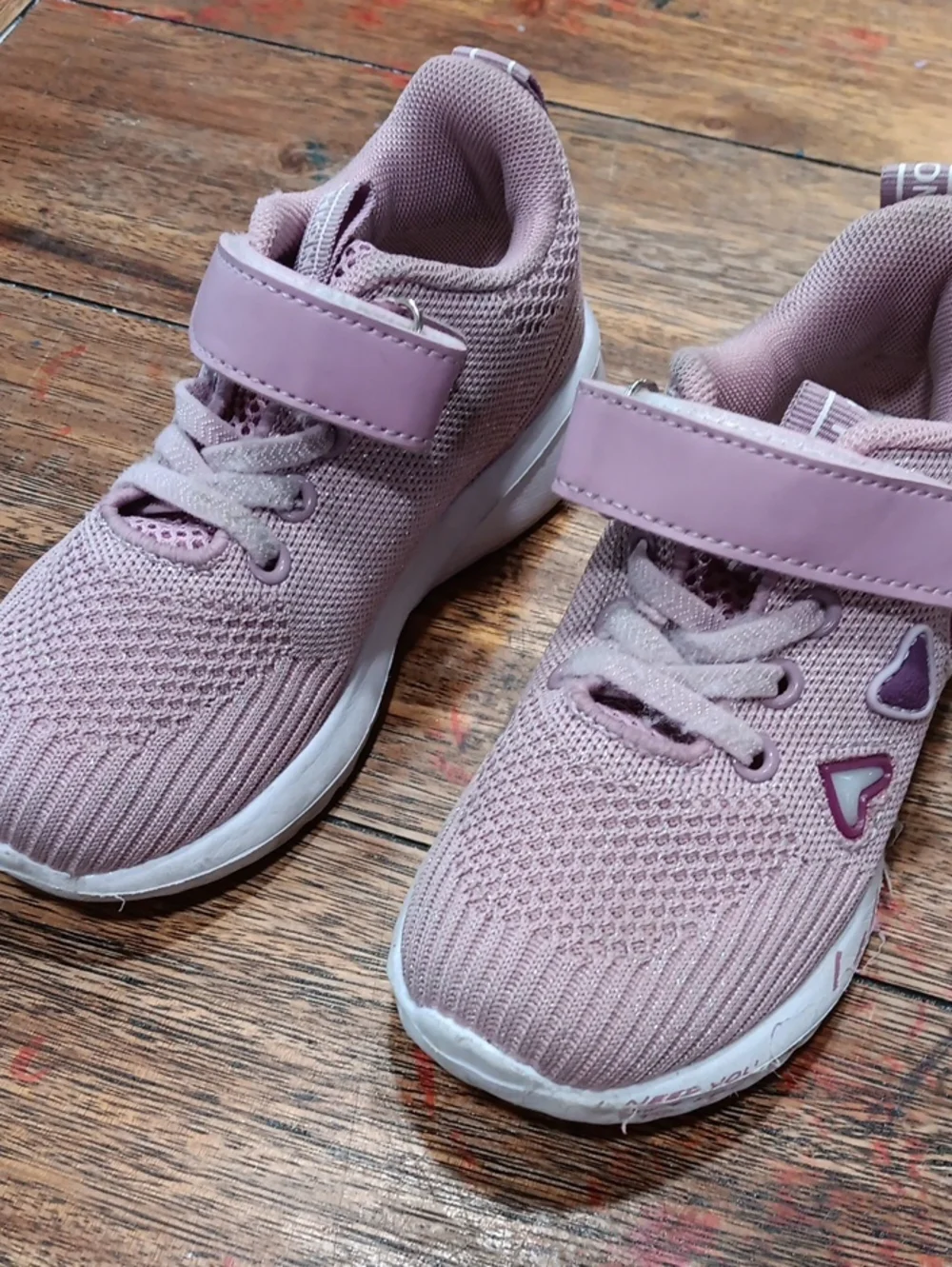 Kids Lightweight Slip-On Sneakers in Dusty Pink